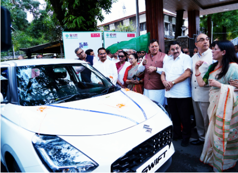 मुख्यमंत्री श्री पुष्कर सिंह धामी ने विश्व पर्यटन दिवस के अवसर पर स्वच्छता ही सेवा के तहत कार गार्बेज इको फ्रेंडली बैग वितरण अभियान का शुभारंभ किया।